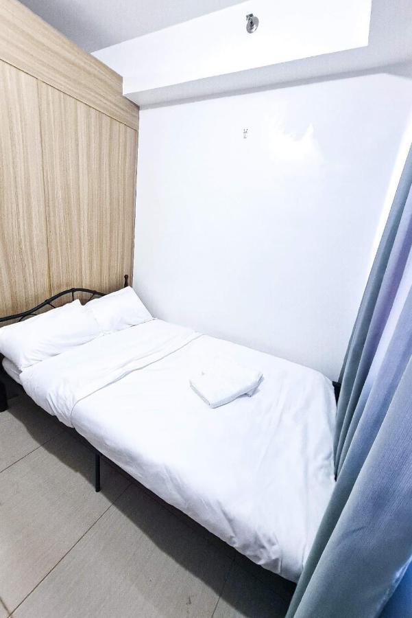 Sabina'S One Bedroom Condo At Shore Tower C Manila Exteriör bild